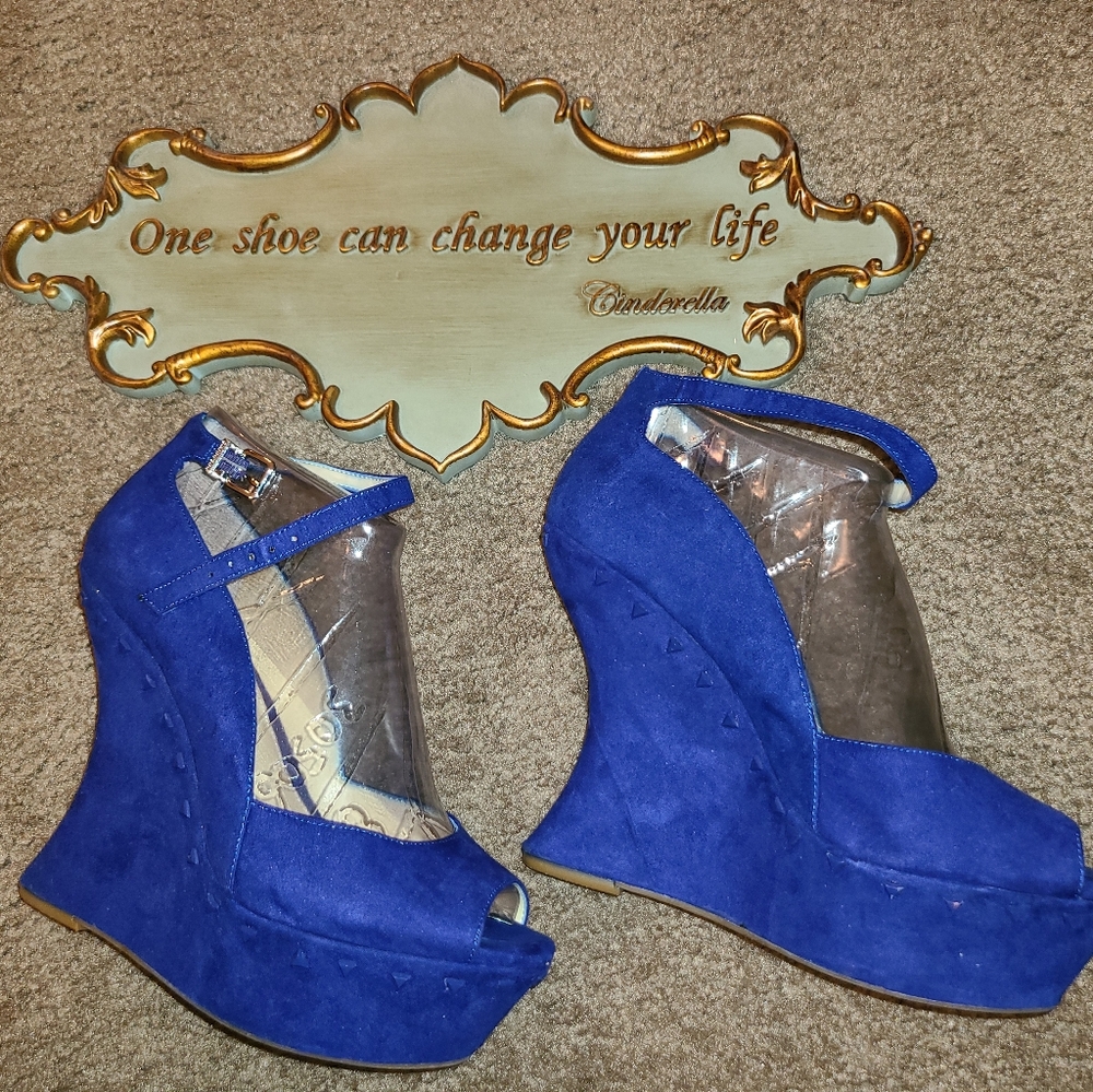 Wedge Heels - image 7